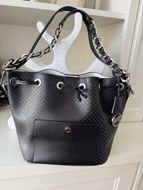 MICHAEL KORS MK Greenwich Medium Leather Perforated Bucket Bag Purse Black